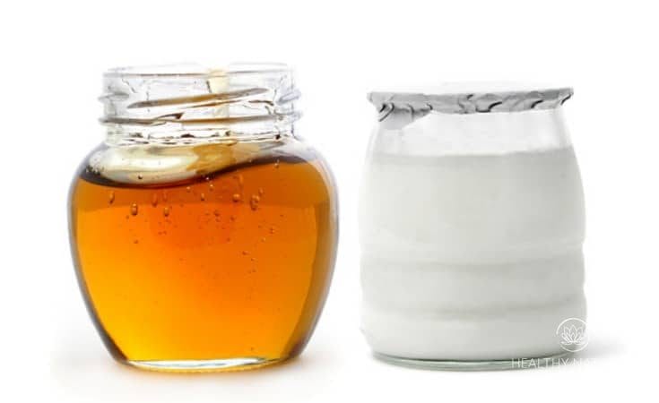 Yoghurt and Honey - Best Home Remedies For Acne And Spots