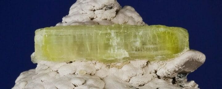Lemon Quartz Healing Properties long Lemon Quartz Healing Properties - Raw Crystal