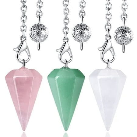 DUQGUHO 3 Pcs Crystal Pendulums Set for Divination Dowsing Natural Green Aventurine Rose Quartz Clear Quartz Healing Crystal Quartz Reiki Gemstone Pendants Witchcraft Wiccan Accessories